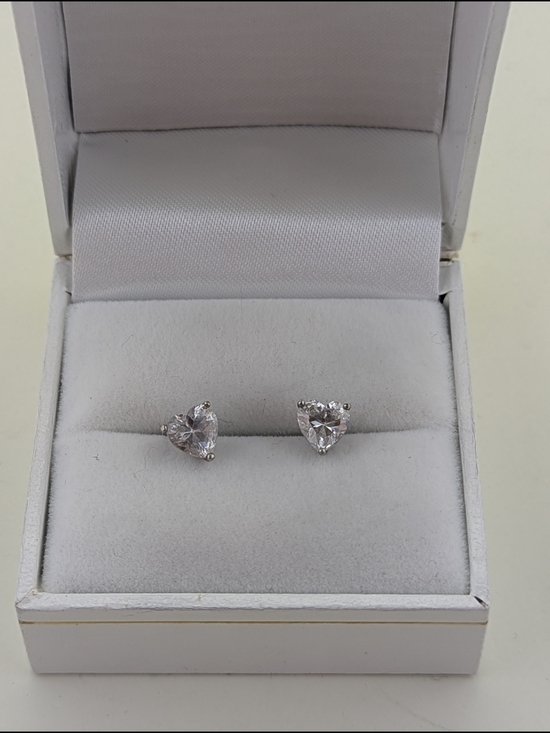 Jewelry - ✨ Sterling Heart-Cut Cz Stud Earrings ✨